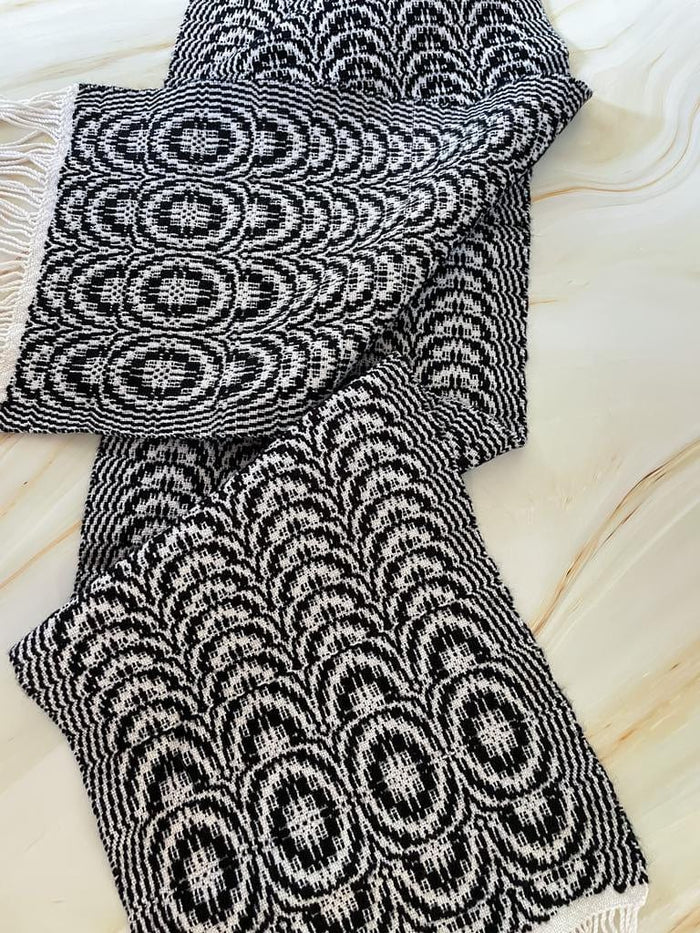 Overshot Echo Scarf