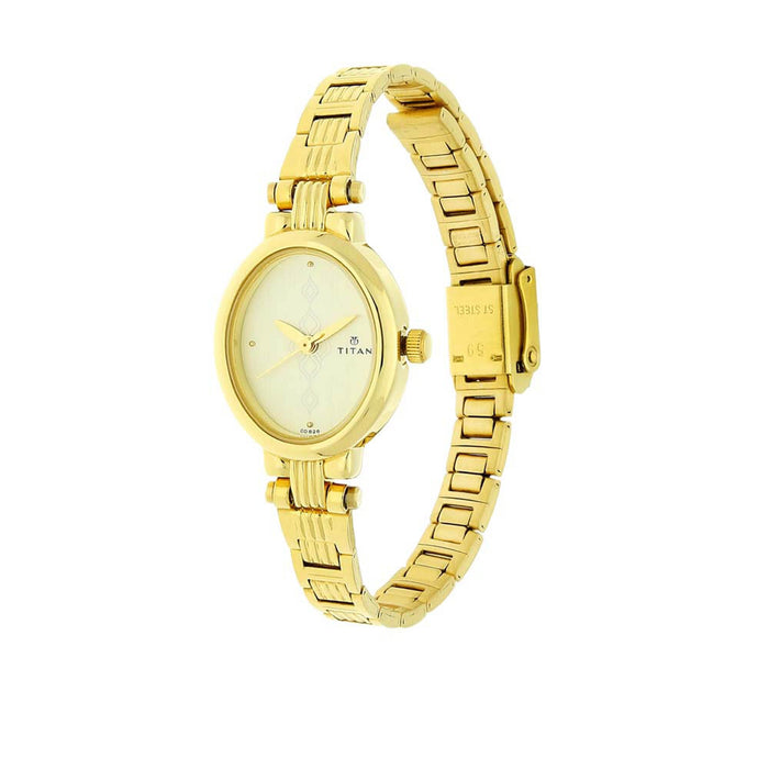 Titan Analog White Dial Women Watch 2535YM01, Wite, bracelet