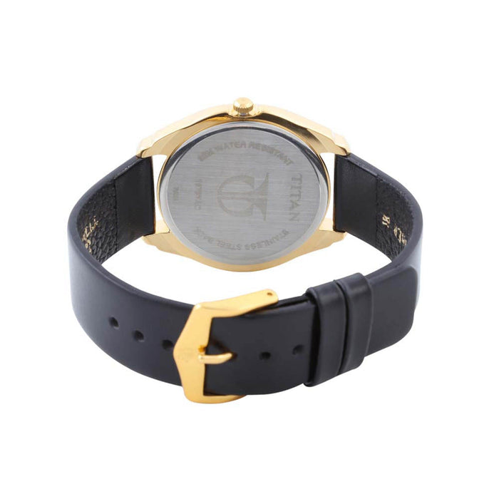 Titan Men's Quartz Watch with Analog Display and Leather Bracelet 1578YL04