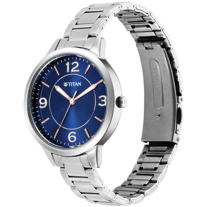 TITAN Trendsetters Blue Dial, bracelet
