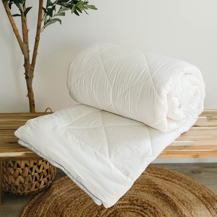 Wool Comforter, Queen